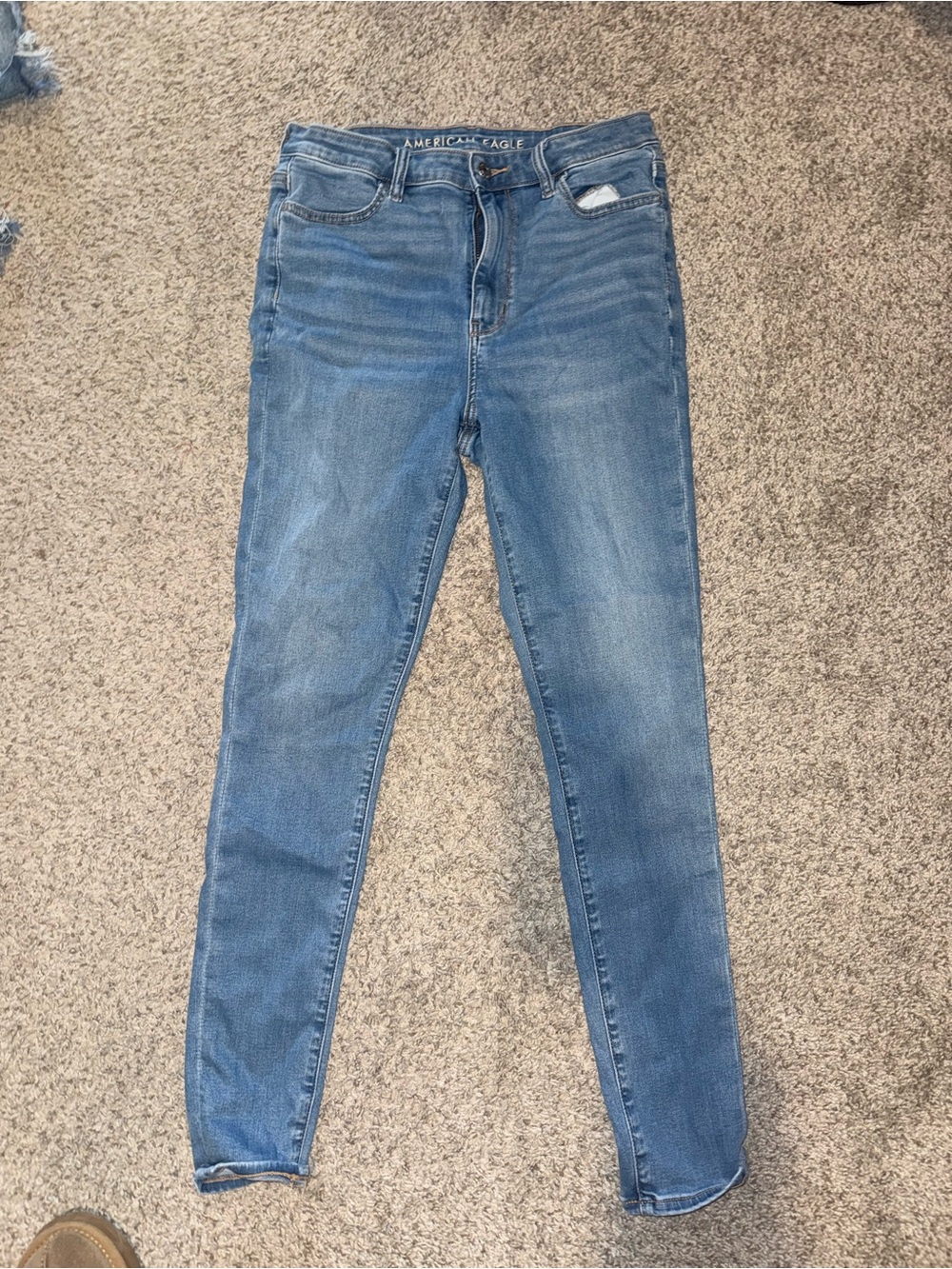 American Eagle Outfitters Light Blue High-Rise Skinny Jeans